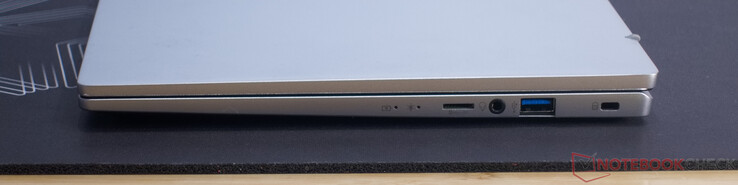 Правая сторона: картридер (microSD), аудио разъем, USB 3.2 Gen 1 (USB-A), слот замка Kensington