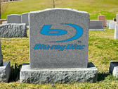 Записываемые диски Blu-ray больше не будут производиться компанией Sony. (Источник изображения: Getty Images и логотип Blu-ray, w/ edits)