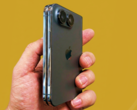 практическое изображение iPhone Ultra/Fold design mode.