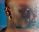 Apple уже дала представление о Powerbeats Fit в тизерном видео. (Источник изображения: Apple)