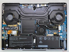 Внутренняя сборка (без крышек SSD)