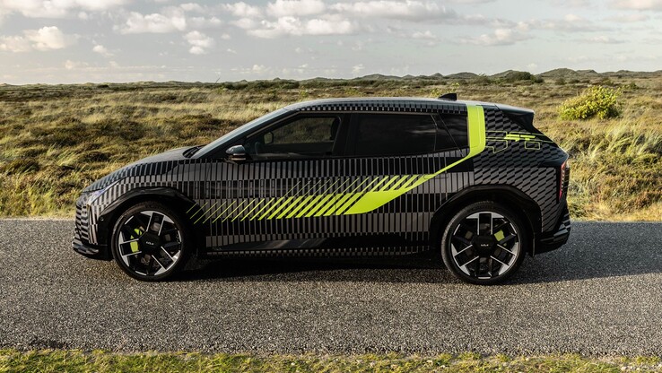 Kia EV4 GT с новой оберткой GT Wrap. (Источник изображения: Kia)