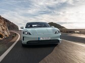 Стоимость Porsche Taycan 2025 года начинается от $99 400. (Источник изображения: Porsche)