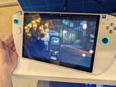 Игровой 3D портативный компьютер Tencent пока не имеет ни даты выхода, ни цены (Источник изображения: The Verge)
