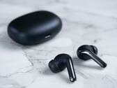 Xiaomi Buds 3T Pro (Источник изображения: Amanz - Unsplash)