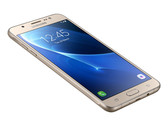 Краткий обзор смартфона Samsung Galaxy J7 (2016)