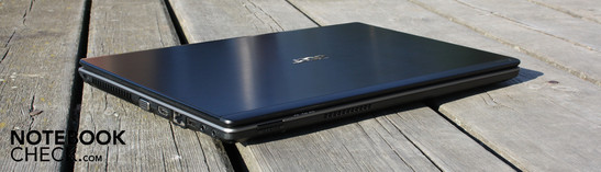 Acer Aspire 5625G-P924G50Mn: Тонкий корпус не справляется с отводом тепла под нагрузкой.