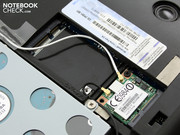 Отсек для полноразмерной mini PCIe карты не занят.