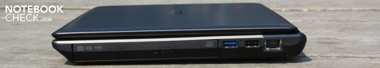 Справа: DVD привод, USB 3.0, USB 2.0, Ethernet