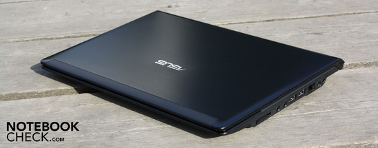Asus ASUS PL30JT-RO030X: Субноутбук, сочетающий шесть часов автономной работы и отличную производительность