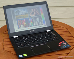 Обзор: Lenovo Yoga 500-14ISK. Тестовый ноутбук предоставлен Notebooksbilliger.