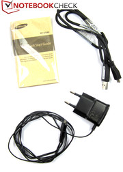 ... кабель microUSB, зарядное устройство и краткое руководство пользователя.