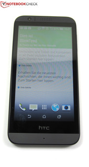 Новый смартфон HTC стоит 8990 рублей.