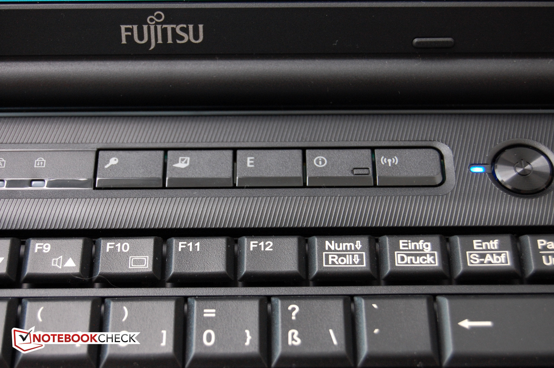 Ноутбук Fujitsu Lifebook A512 Цена