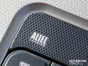 Но динамики впечатлили – система Altec Lansing производит хорошо сбалансированное звучание.