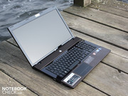 ProBook 4720s (тестируемый аппарат) и 4520s (его 15.5-дюймовый собрат) можно рассматривать как "продвинутые" потребительские ноутбуки.