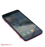 Давайте посмотрим на Alcatel One Touch Idol X.