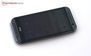 HTC One - новый телефон, старый дизайн...