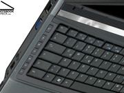 Ноутбуки начального уровня редко имеют много горячих клавиш. У Extensa 5220 в наличии целых семь - потрясающе!