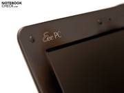 Логотип Eee PC как всегда расположен сверху влево