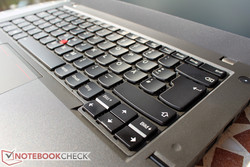 Клавиатура T440 отвечает устоявшемуся стандарту качества ThinkPad.