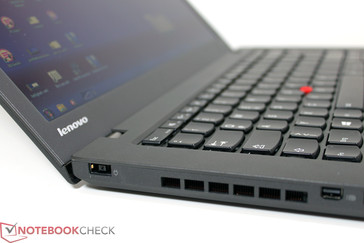 Тонкий корпус, упрощенный дизайн - но это все равно типичный ThinkPad.
