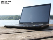 Сегодня в обзоре: Fujitsu Lifebook NH751