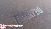 Логотип ThinkPad разнообразит дизайн.