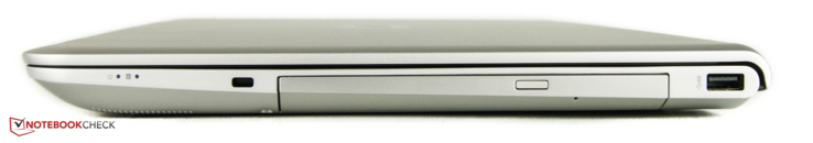 Справа: слот Kensington, DVD-привод, USB 3.0