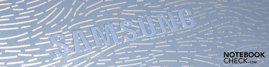 Samsung NP-NC210-A01DE: Небольшая матовая серебристая книжечка с двухъядерным атомным сердцем Samsung NP-NC210-A01DE: Небольшая матовая серебристая книжечка с двухъядерным атомным сердцем