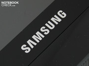 Samsung тактично не стала слишком сильно загружать…