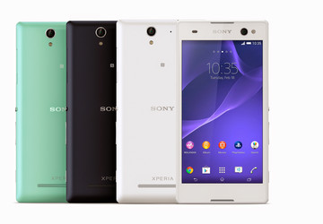 Xperia C3 будет продаваться в трех расцветках.