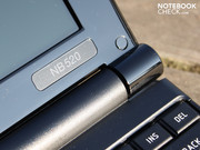 Корпус Toshiba NB520 отличается устойчивой к деформациям конструкцией