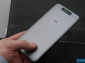 ZTE может представить Blade V8 на выставке CES 2017. Изображение: GSM Arena