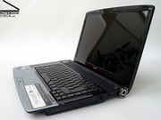 С весом 3280 грамма Aspire 6920G принадлежит к самым тяжелым ноутбукам в данной категории.
