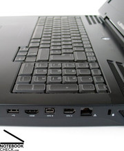 Компоновка клавиатуры идентична m15x, все та же легкость нажатия и четкий порог давления.