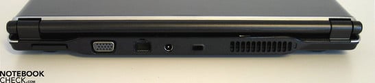 Вид сзади: SD картридер, VGA, LAN, разъем питания, Kensington lock