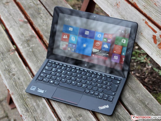 Lenovo ThinkPad Helix 2 на улице (облачно)