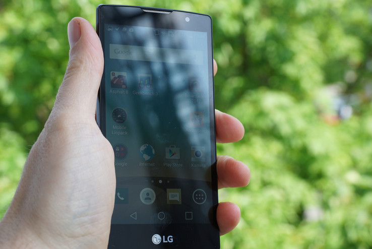 LG Spirit 4G на улице