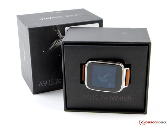 ZenWatch поставляется в аккуратной небольшой коробке тёмного цвета.