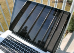 С таким ноутбуком тяжело работать на улице: MBP 15 с глянцевым дисплеем