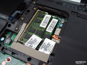 Также имеется 4Гб оперативной памяти (DDR2), как у всех остальных моделей данной серии.