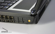 У Roverbook Pro P740 есть встроенный коннектор для подключения внешней Wi-Fi антенны.