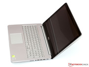 В обзоре: Dell Inspiron 15-7537