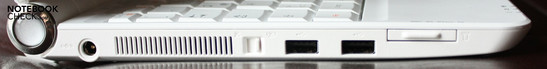 Левая сторона: Кардридер, 2x USB, беспроводной переключатель, отверстие вентилятора, разъем электропитания