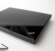 На первый взгляд Thinkpad SL400 совершенно не похож на консервативные модели Lenovo Thinkpad.