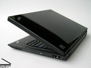 Несмотря на это, Lenovo Thinkpad SL400 воплощает в себе классические черты Thinkpad...