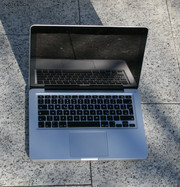 Внешне новый MacBook Pro 13 ничем не отличается от предшественников.