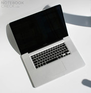 Новый MacBook Pro в корпусе ...