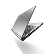 В обзоре: Fujitsu Lifebook E753 Premium Selection.